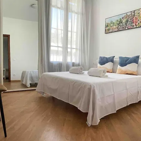 Hostourist Fira Plaza Espana 3 Rooms Barcelona Exterior photo