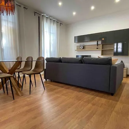 Hostourist Fira Plaza Espana 3 Rooms Barcelona Exterior photo